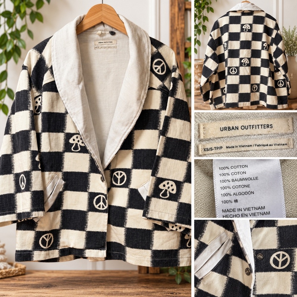Urban Outfitters Rei Jacket Black White Checkered Mushroom Peace Sign Kimono XS